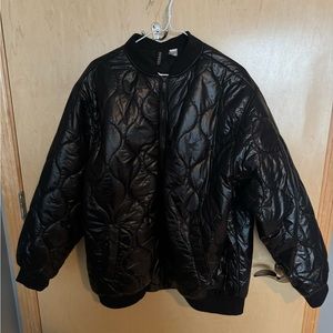NWT Divided by H&M women’s black nylon puffer bomber jkt size L